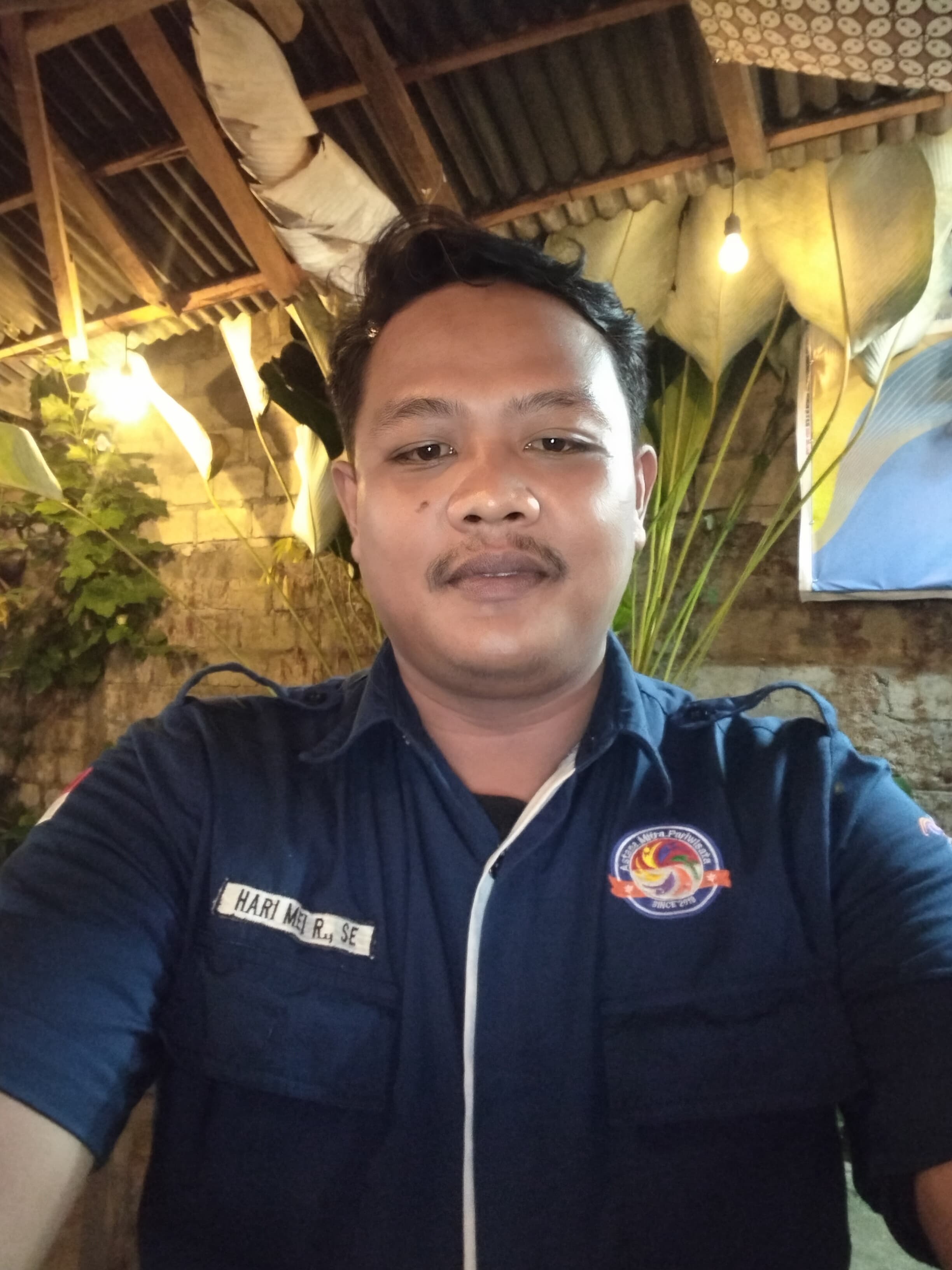 HARI MEI REDIAWAN